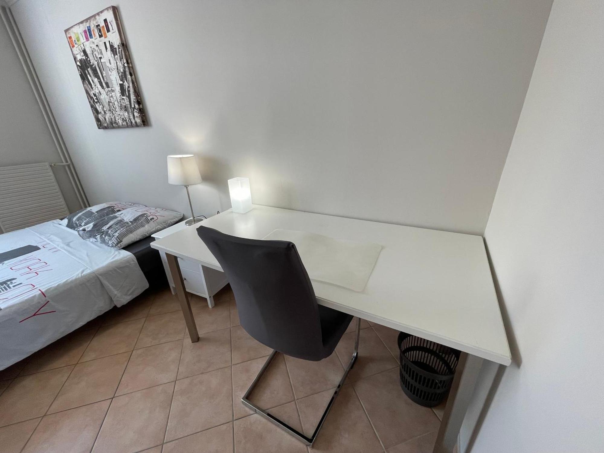 Chambre Privee En Colocation Dans Un Appartement Vaulx En Velin Centre 外观 照片