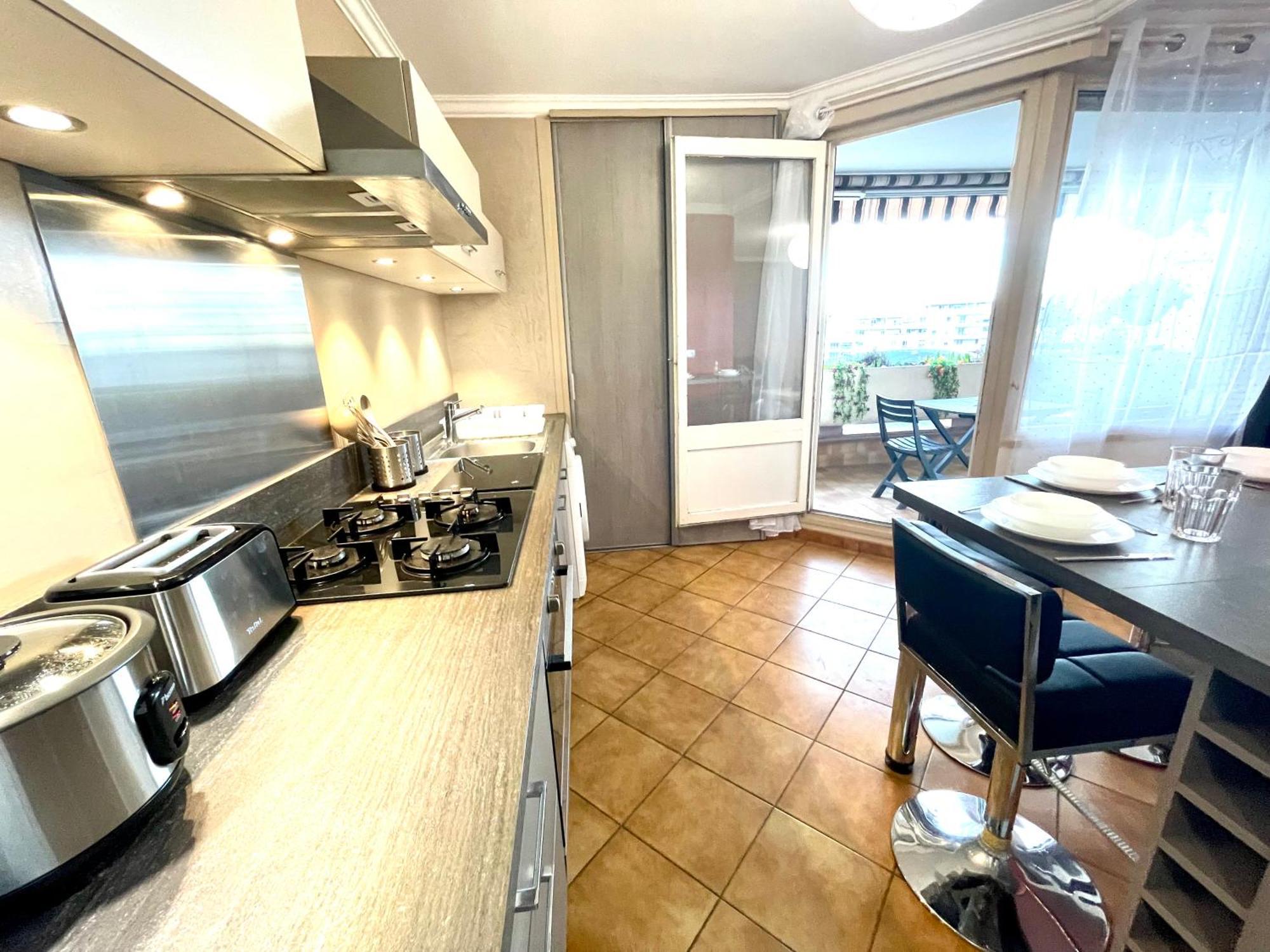 Chambre Privee En Colocation Dans Un Appartement Vaulx En Velin Centre 外观 照片