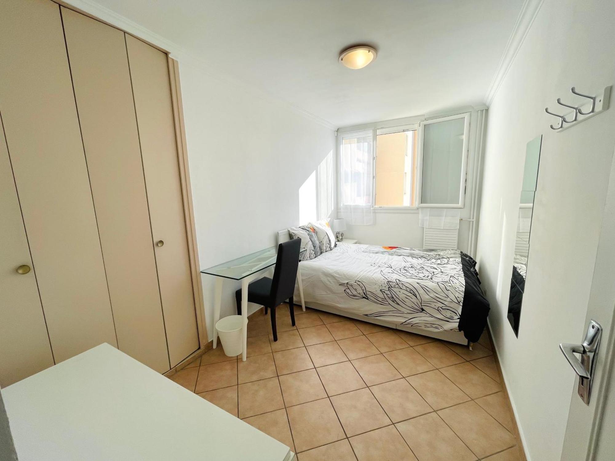 Chambre Privee En Colocation Dans Un Appartement Vaulx En Velin Centre 外观 照片