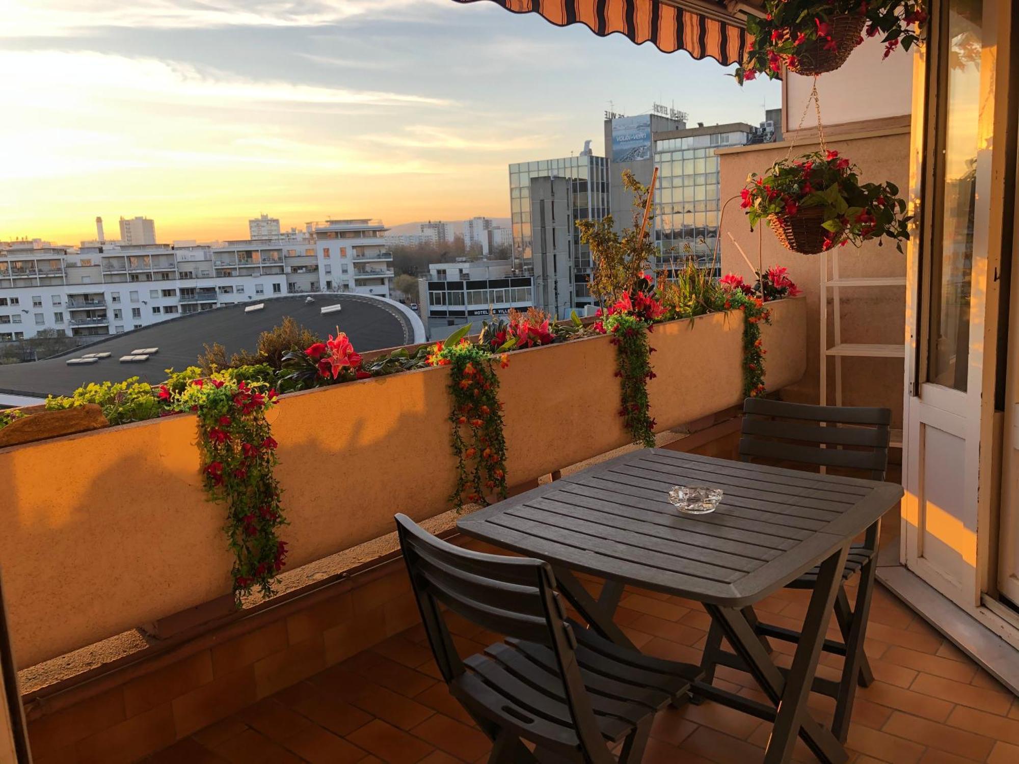 Chambre Privee En Colocation Dans Un Appartement Vaulx En Velin Centre 外观 照片