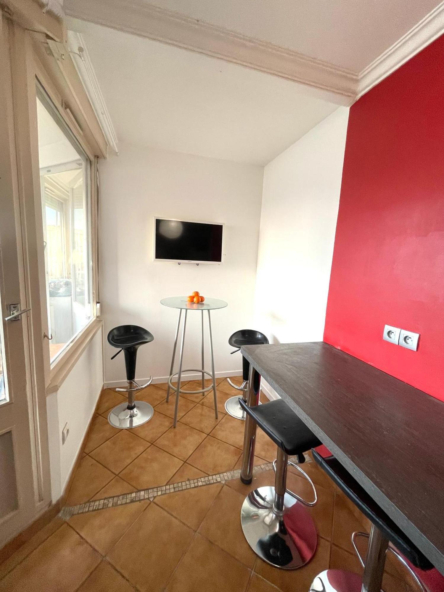 Chambre Privee En Colocation Dans Un Appartement Vaulx En Velin Centre 外观 照片